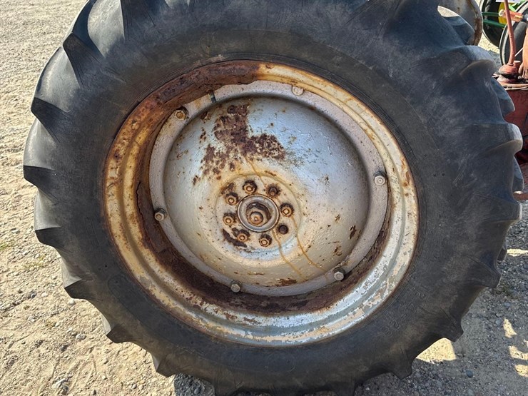 ford-8n-image-8