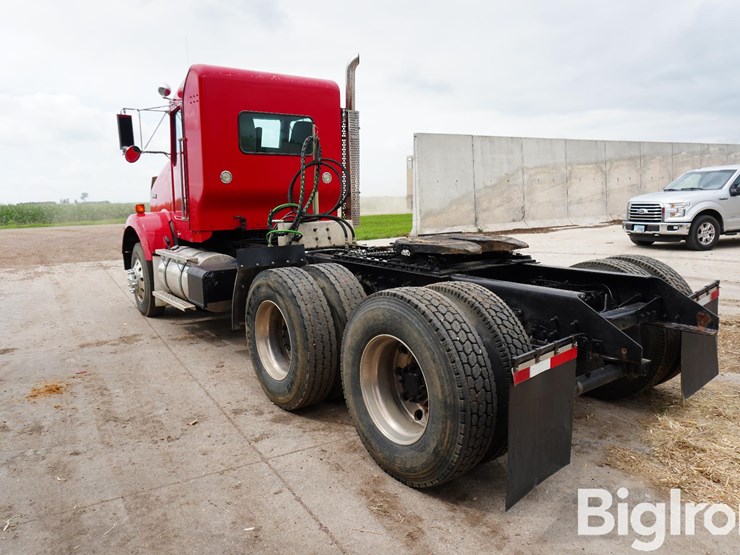 2010-kenworth-t800-image-7