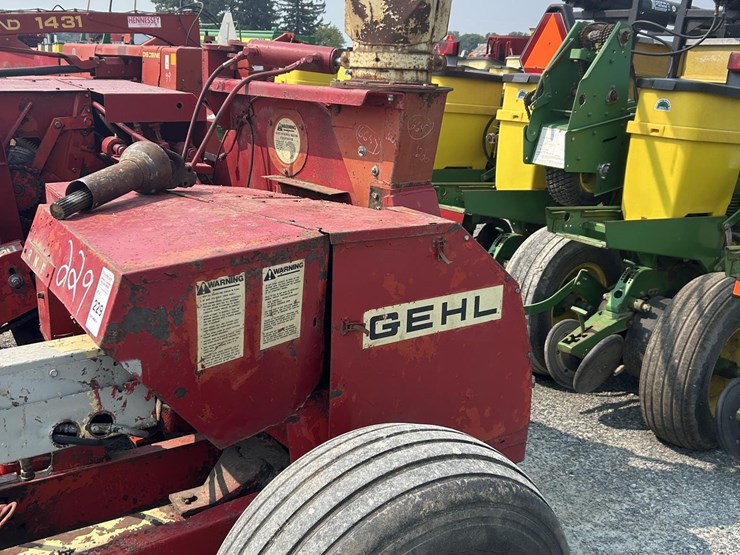 gehl-1200-image-2