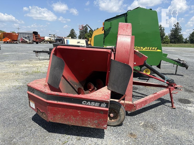 2002-case-ih-600-image-3