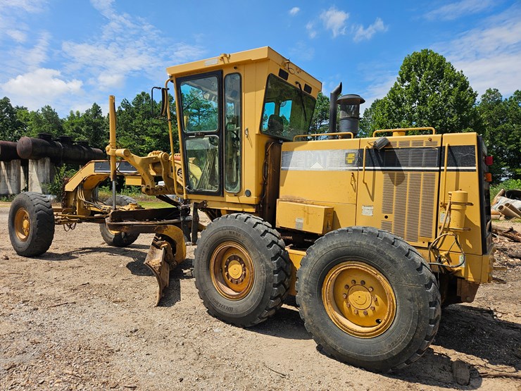 2002-caterpillar-12h-image-13