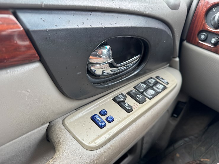 2004-gmc-envoy-image-26