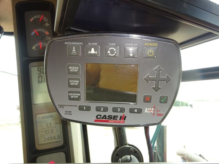 2015-case-ih-patriot-4440-image-112