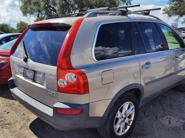 2004-volvo-xc90-image-4