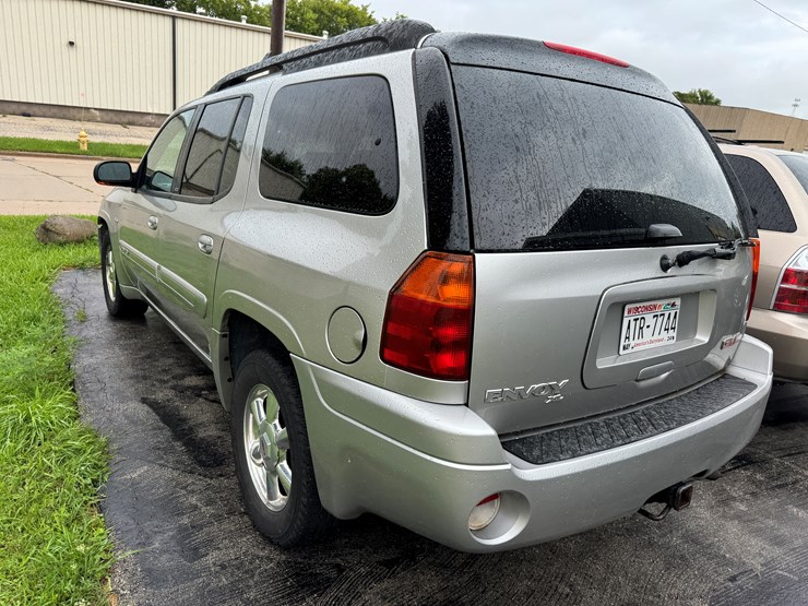 2004-gmc-envoy-image-6