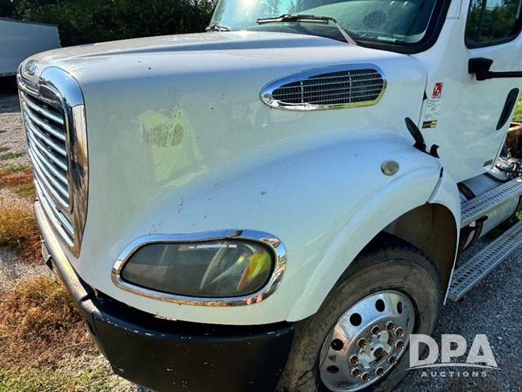2011-freightliner-truck-(gp11247,-unit-115385)-image-19