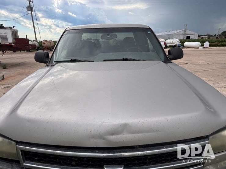 2006-chevrolet-2500hd-image-18
