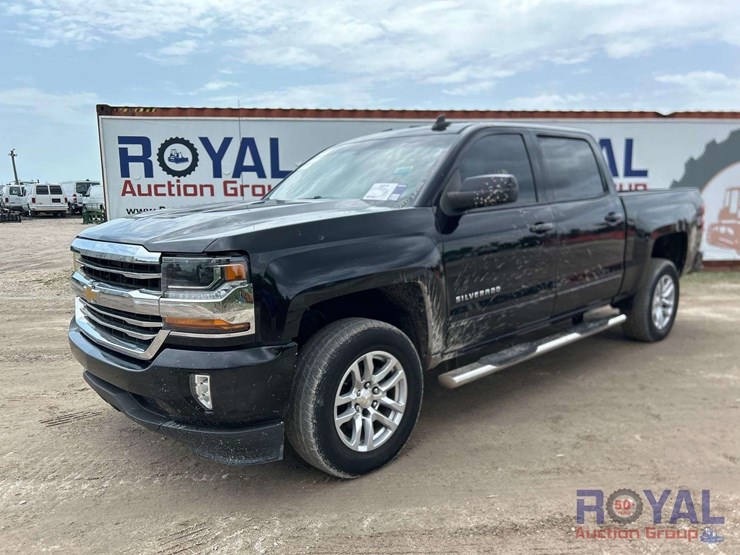 2017-chevrolet-silverado-1500-image-1