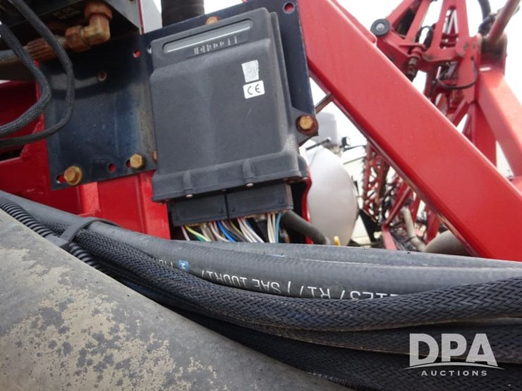 2015-case-ih-patriot-4440-image-70