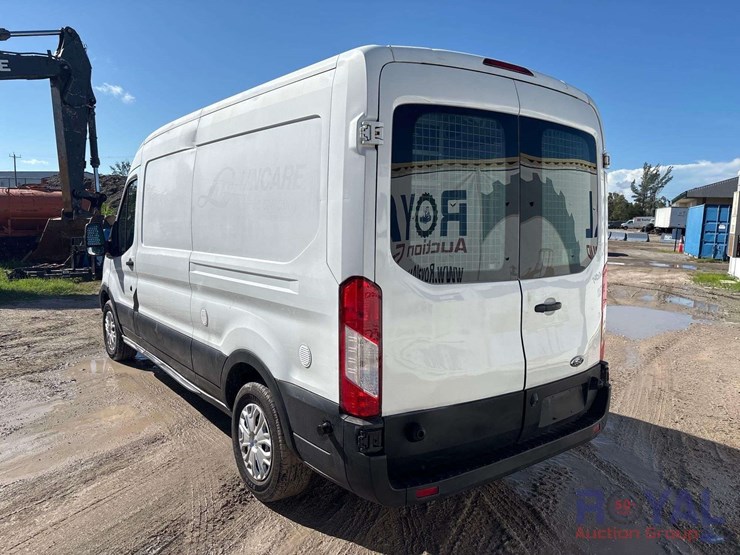 2016-ford-transit-image-4