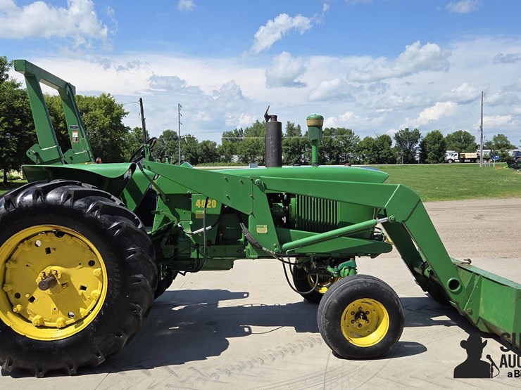 john-deere-4020-image-4