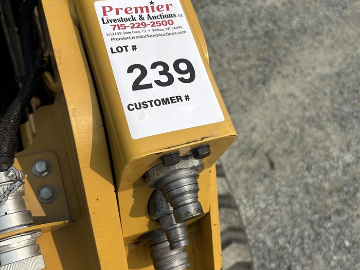 2020-caterpillar-259d3-image-17