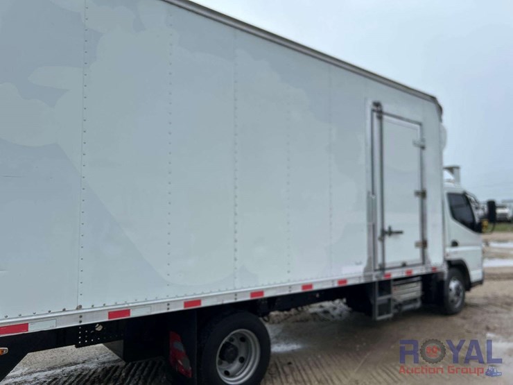 2013-mitsubishi-fuso-fec92s-image-4