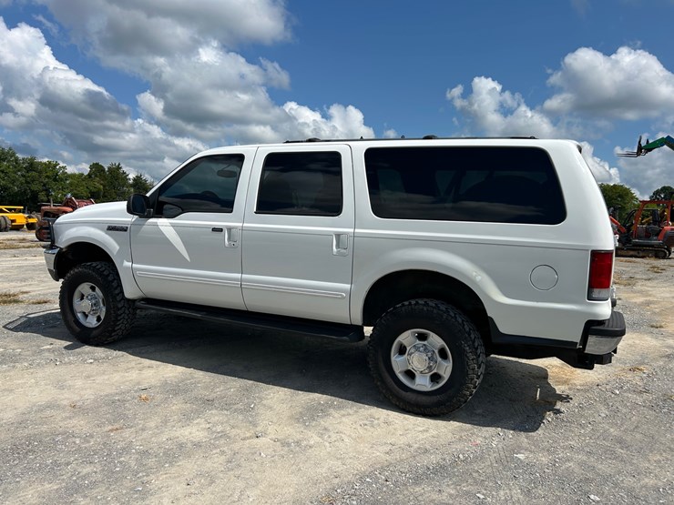 2000-ford-excursion-image-4