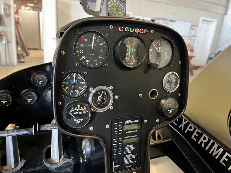rotorway-exec-162f-helicopter-with-custom-enclosed-trailer-image-56