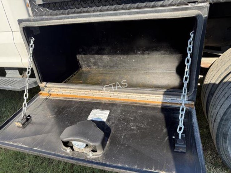 2019-ford-f550-image-10