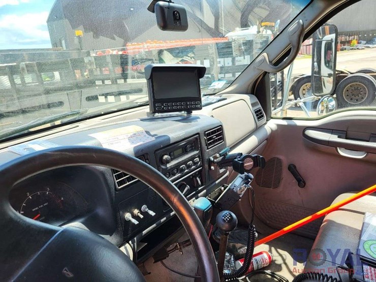 2000-ford-f-650-tma-attenuator-truck-image-10