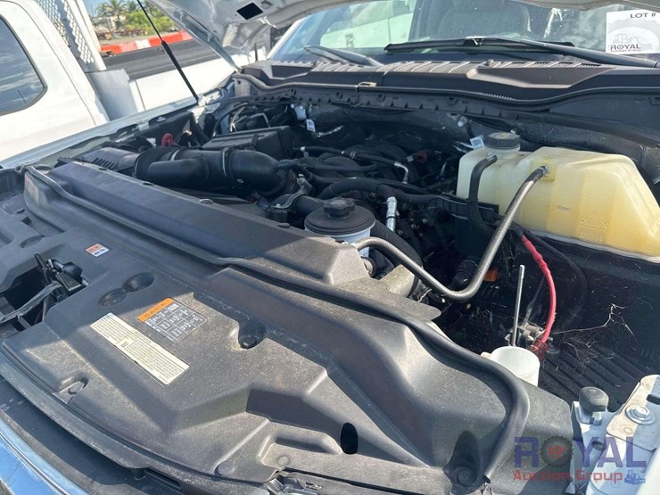 2022-ford-f550-image-9