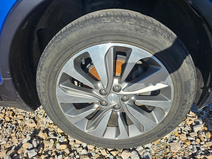 2017-buick-encore-image-50