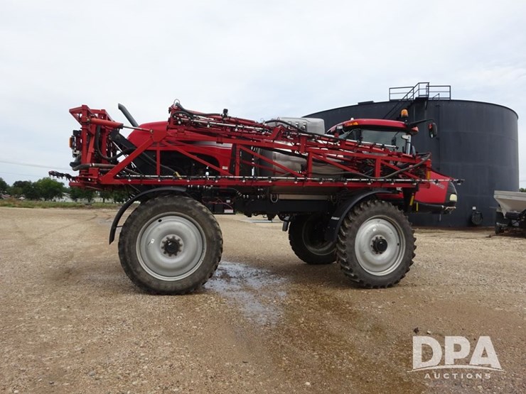 2015-case-ih-patriot-4440-image-19