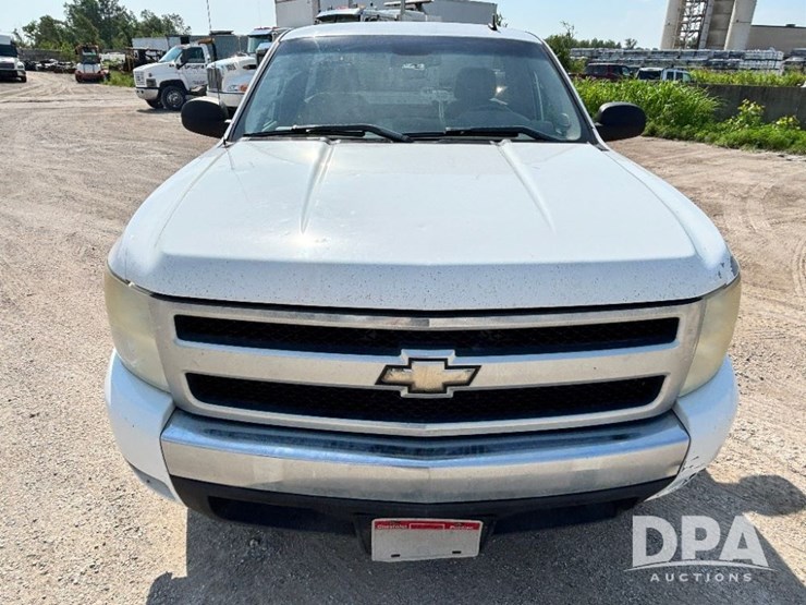 2008-chevrolet-silverado-image-16