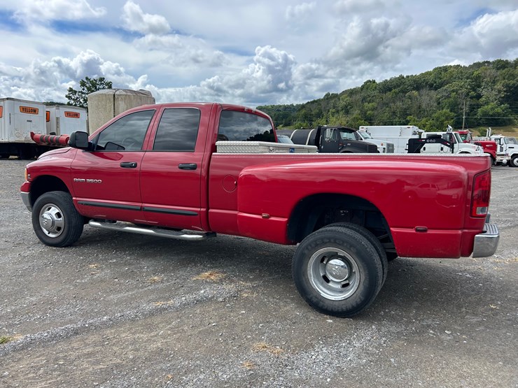 2004-dodge-ram-3500-image-3