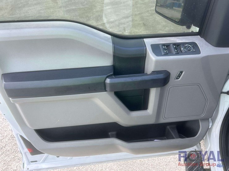 2016-ford-f150-image-13
