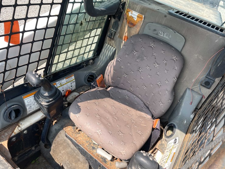 bobcat-t300-image-21