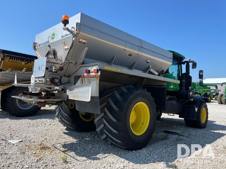 2019-john-deere-f4365-image-9
