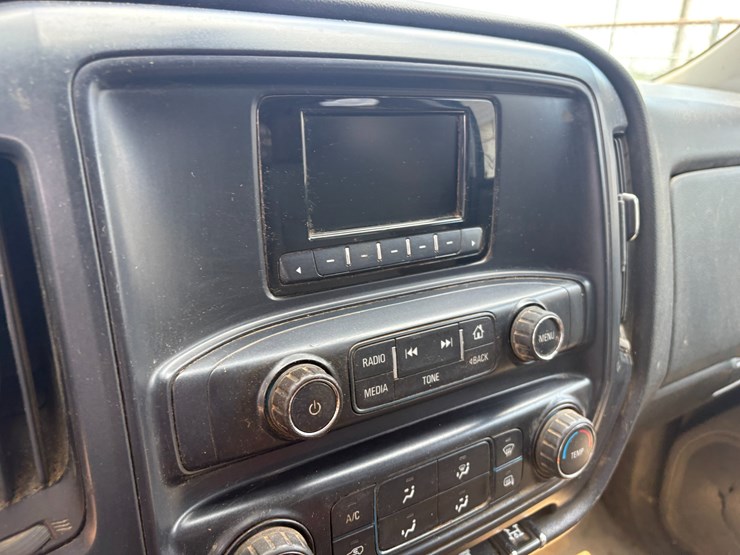 2015-chevrolet-silverado-3500-image-37