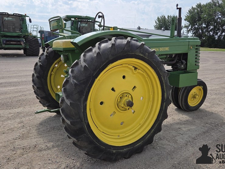 john-deere-b-image-5
