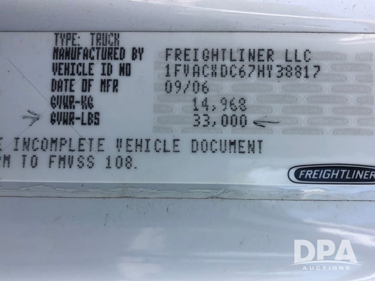 2007-freightliner-business-class-m2-dry-tender-truck-(pz13778,-unit-39862)-image-9