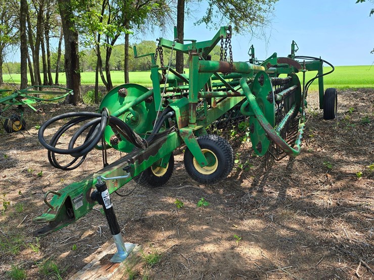 john-deere-700-image-3