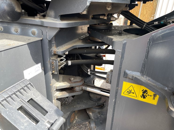 doosan-dl320-7-image-8