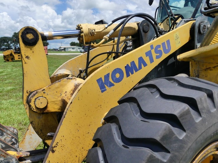 komatsu-wa380-1-image-9