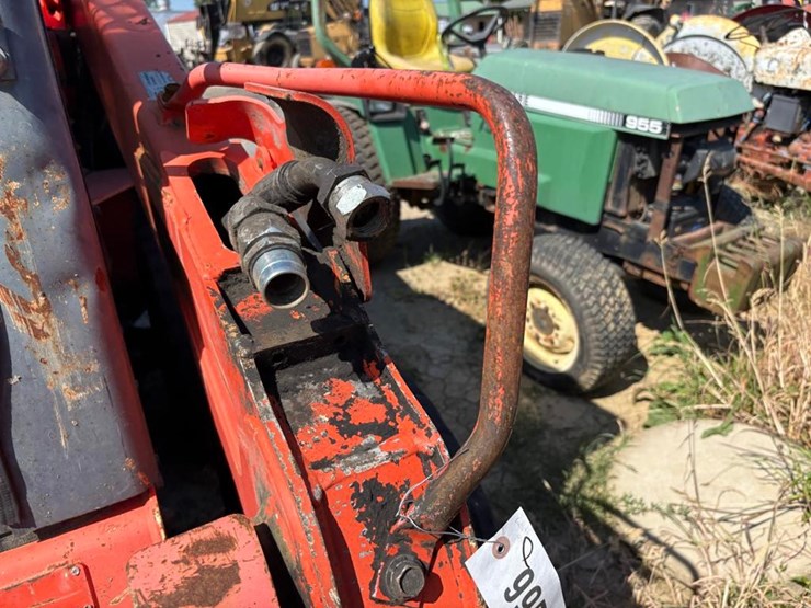kubota-ssv75-image-7