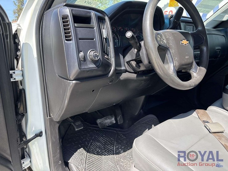 2015-chevrolet-silverado-2500-image-14