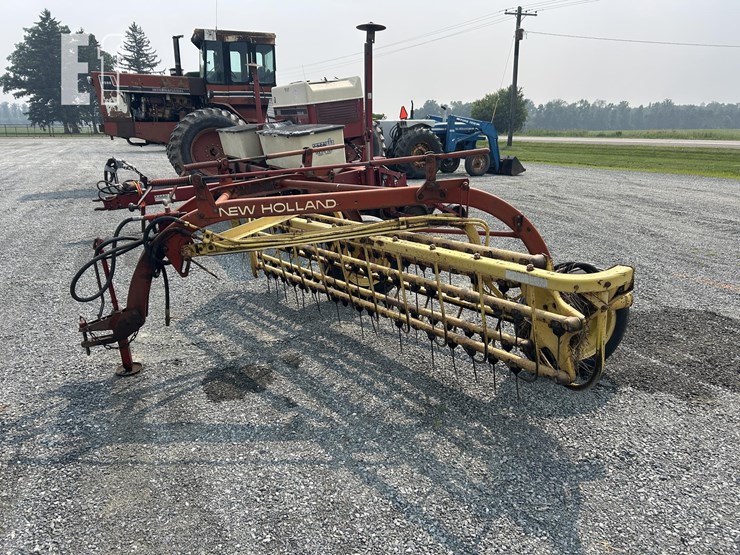 new-holland-258-image-3