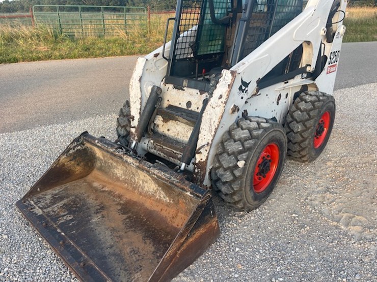 2010-bobcat-s250-image-1
