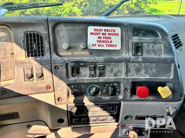 2000-sterling-dry-tender-truck-(gp11245,-unit-123831)-image-91