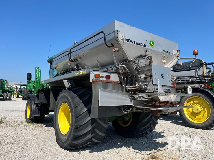 2019-john-deere-f4365-image-13