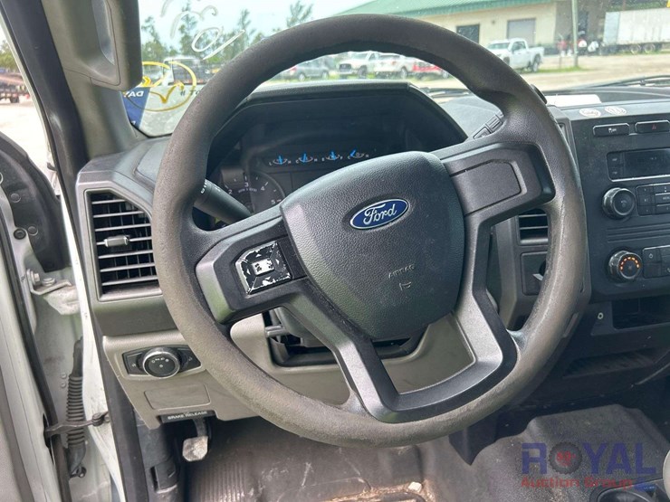 2017-ford-f450-image-16