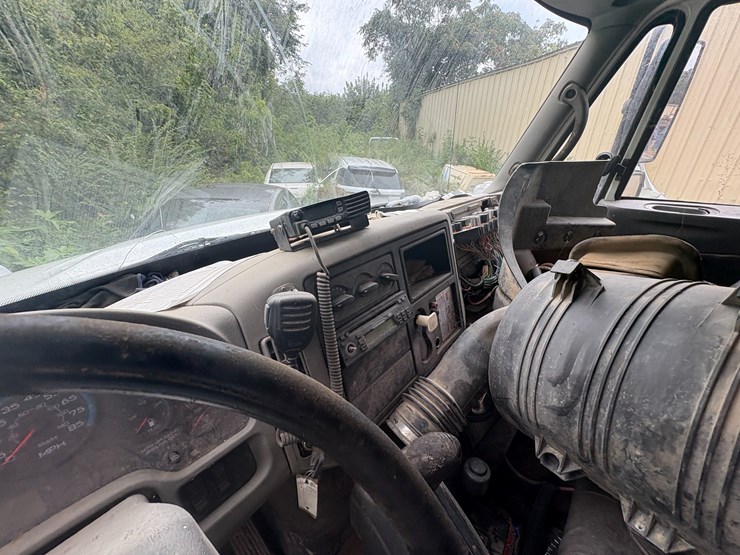 2009-international-durastar-4300-image-29