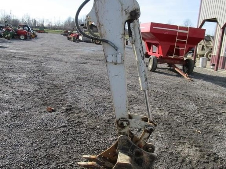 takeuchi-tb230-image-19