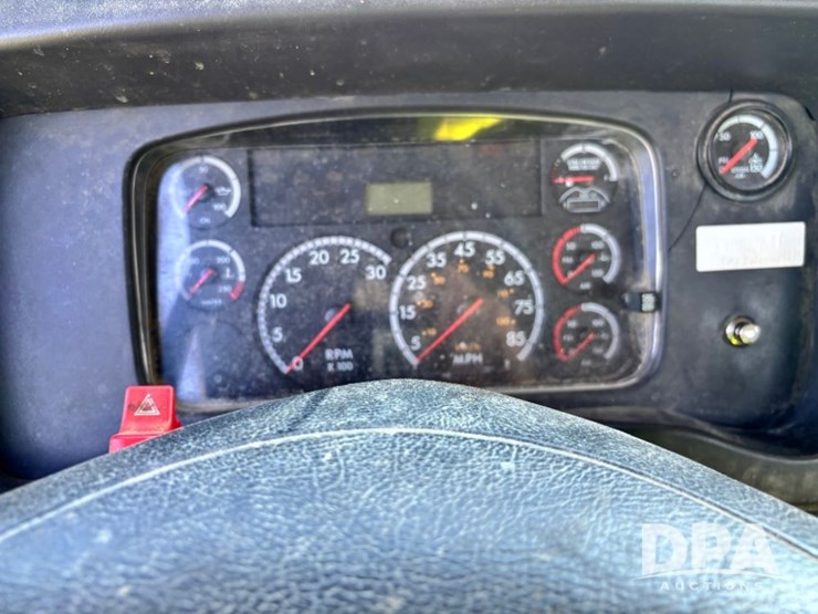 2011-freightliner-truck-(gp11247,-unit-115385)-image-72