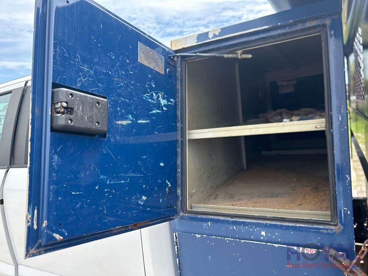 2017-ford-f450-image-18