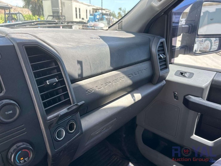 2017-ford-f250-image-18