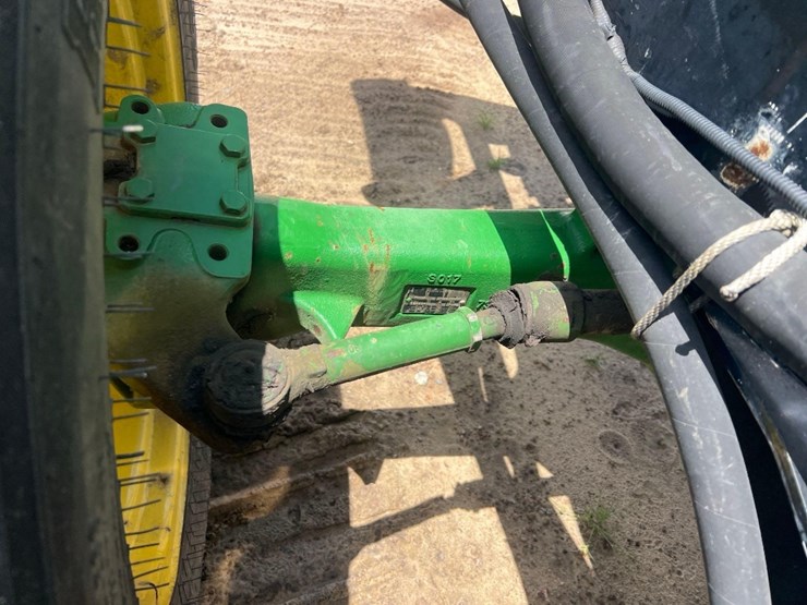 john-deere-6105d-image-11