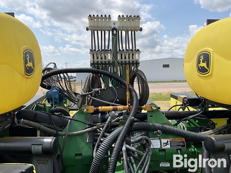 2005-john-deere-1760-image-16