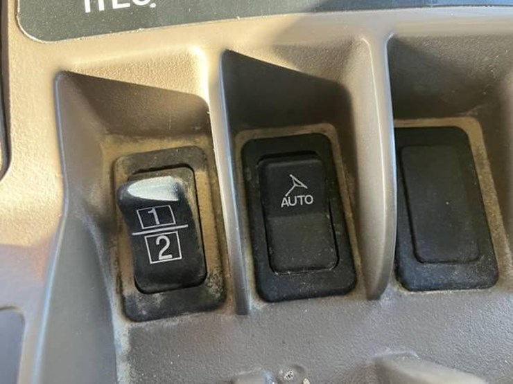 2012-john-deere-7280r-image-35